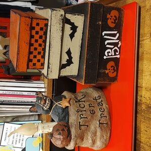 Halloween decor with light up trick or treat!